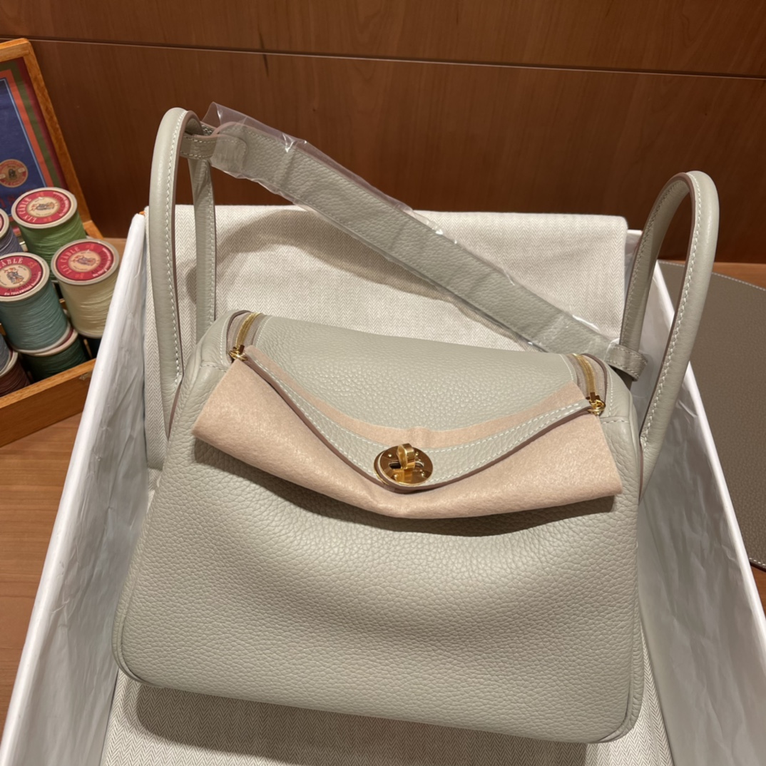 에르메스 린디백26 화이트 금장 끌레망스 가죽